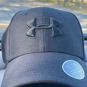Humbro original hat with black embroidered logo new ver used with tag